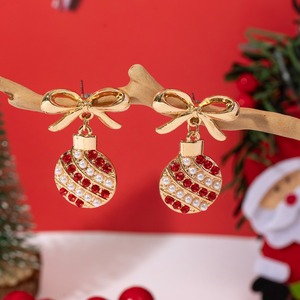 2025 moda Popular nuevo estilo Navidad rojo perla arco bombilla diamantes de imitación Stud pendientes joyería de moda para mujeres accesorios regalos - Product Image 1