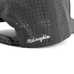 Gorra de Béisbol Deportiva Personalizada de Moda, 6 Paneles, Logotipo de PVC de Goma, Impermeable, con Orificios Perforados con Láser, Visera Curva, Gorra de Golf - Product Image 3