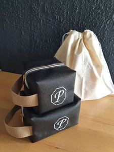 Embossed Logo Women PU Leather Makeup <b>Bag</b> Customized Logo And Size PU <b>Washing</b> <b>Bag</b> Travel <b>Small</b> Storage <b>Bag</b> - Product Image 2