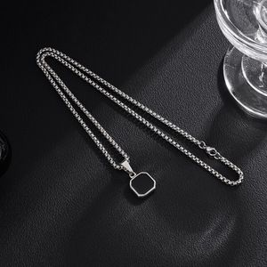 Einfache Ketten aus Edelstahl mit schwarzen quadratischen Anhängern Halsketten für Männer Trendy Daily Accessoires am Hals Modeschmuck - Product Image 6