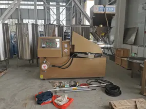 मूंगफली मकई तेल बनाने की मशीन की वाणिज्यिक स्वचालित स्क्रू तेल प्रेस मशीन बिक्री के लिए कोल्ड प्रेस