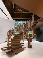 Guangdong Foshan Villa de luxe Maison Escalier flottant en colimaçon Conception Garde-corps en bois personnalisé pour escaliers