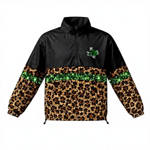 Veste coupe-vent unisexe en toile à imprimé léopard, col montant, fermeture éclair quart de tour, avec logo frontal à rayures vertes pailletées, séchage rapide - Product Image 1
