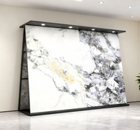 Maßgefertigtes Großes Marmor-Glasiertes Metall-Fliesendisplay mit LED-Beleuchtung Doppelseitiger Granit-Präsentationsständer Hochwertiger Ausstellungsstand