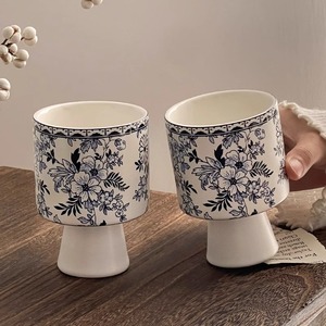 Tasse <span class=keywords><strong>à</strong></span> thé en céramique bleue et <span class=keywords><strong>blanche</strong></span> classique Mini <span class=keywords><strong>vase</strong></span> céladon créatif tasse <span class=keywords><strong>à</strong></span> café d'eau en <span class=keywords><strong>porcelaine</strong></span> - Product Image 4