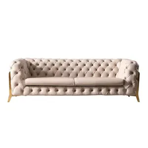 Hochwertiges hand gefertigtes Luxus-Sofa im Wohnzimmer