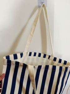 Sac fourre-tout en toile personnalisé à rayures imprimées vintage avec grande capacité et design simple - Product Image 4