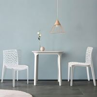 Chaise de salle à manger en plastique empilable avec toile d'araignée et siège pour véranda extérieure balcon café salle à manger cuisine patio bord de la piscine