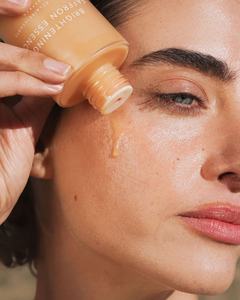 Lance per la cura <span class=keywords><strong>del</strong></span> viso OEM <span class=keywords><strong>siero</strong></span> per il viso zafferano vegano migliorare le macchie scure riducono l'iperpigmentazione che illumina il <span class=keywords><strong>siero</strong></span> <span class=keywords><strong>del</strong></span> <span class=keywords><strong>latte</strong></span> per il viso - Product Image 3