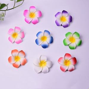 <span class=keywords><strong>KIKI</strong></span> - Horquilla para el Cabello con Flor de Plumeria de Espuma, Estilo Tropical, Flores de Frangipani para Hula, Accesorios para el Cabello para Bodas y Fiestas - Product Image 3