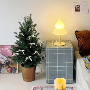 Petit arbre de Noël artificiel, décorations de bureau, petite scène intérieure, décorations faites à la main, personnalisables, décorations de style bohème - Product Image 2