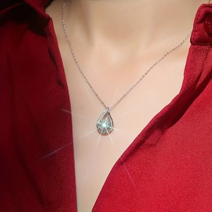 Collar con colgante geométrico calado en forma de lágrima para mujer, joyería de moda, regalo para uso diario - Product Image 3