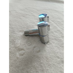 วาล์วทองแดงแบบสองทาง ขนาด 4 มม. เกลียวใน ผิวโครเมียม สำหรับใช้ในห้องน้ำ - Product Image 4