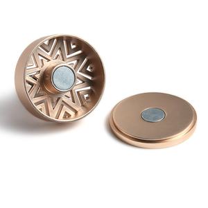 Difusor de Aire Circular Dorado de Metal y Acrílico para Auto, Aromatizante de Aire, Promocional y Elegante - Product Image 5