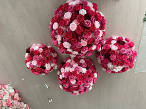 Nuova <span class=keywords><strong>Serie</strong></span> Rosso Scuro di Sfere di Fiori Artificiali Simulati per Decorazione di Sfondo per Palcoscenici Matrimoniali - Product Image 6