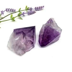Venta al por mayor, precio barato, piedra de amatista oscura en bruto, cristal natural, espécimen de amatista, punto de amatista para Decoración - Product Image 3