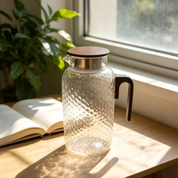 Pichet à eau en verre borosilicate NOBLE HAPPY avec couvercle en bois foncé, infuseur perforé, compatible micro-ondes, résistant à la chaleur, hermétique