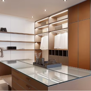 Dressing sur mesure de luxe moderne avec cloison en verre et éclairage LED pour appartement, villa, mobilier de maison - Product Image 1