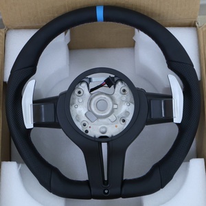 Volante Deportivo Personalizado con Detalles en Rojo y Azul para <span class=keywords><strong>BMW</strong></span> F10 F15 F20 F30 F32 E70 E90 X3 F34 F90 E84 E92 M3 M5 - Product Image 6