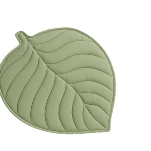 Pet Cooling Mat Leaf Shape <b>Light</b> Green Polyester Fiber <b>Dog</b> Mat Four Seasons Use - Product Image 1