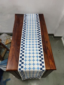 Caminos de Mesa de Algodón con Estampado Artesanal. Tamaño 13x80 pulgadas. Cantidad mínima de pedido: 30 piezas por diseño por color para personalización. Stock disponible - Product Image 3