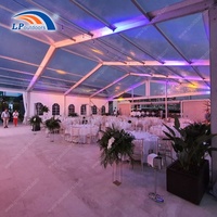 Tente de mariage transparente à structure en aluminium imperméable de 40 pieds avec table et chaises pour 300 invités