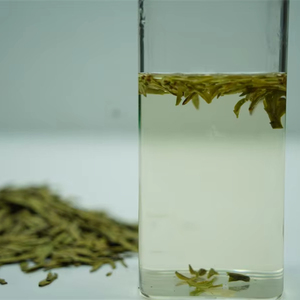 Thé vert chinois Longjing biologique certifié ISO de qualité supérieure, en feuilles, sachet de 550 g pour les cafés, sans sucre - Product Image 3