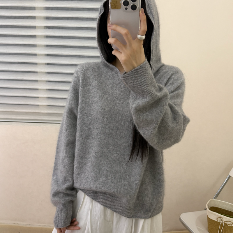 Gris foncé