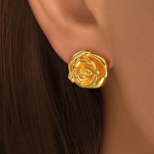 Boucles d'oreilles clous vintage en laiton avec zircon pour femme, idéales pour fiançailles, fêtes, mariages, plaqué or 18 carats et rhodium - Product Image 5