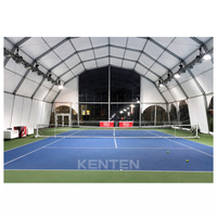 Courts de tennis professionnels Grand événement sportif Salle en PVC à deux courts Grande structure sportive modulaire Salle de tente de padel pour court de tennis