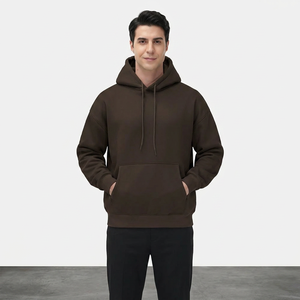 Basics Hoodies adaptés au loisirs quotidiens et à l'association. Disponible dans une variété de couleurs et peut être personnalisé pour la vente en gros - Product Image 1