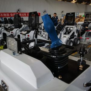 Grosir gratis pengiriman baru small Tracking <span class=keywords><strong>Loader</strong></span> shadong mini electric steer depan <span class=keywords><strong>loader</strong></span> roda diesel kecil - Product Image 6