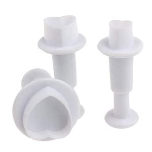 Pâte à <span class=keywords><strong>sucre</strong></span> en pâte de massepain artisanat argiles pâte à légumes biscuit en plastique grand emporte-pièce en forme de cœur 3 pièces - Product Image 6