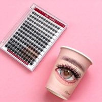 Cils en grappe en fibre de soie PBT de luxe en gros - Cils artificiels super doux et très brillants qui imitent les cheveux naturels.
