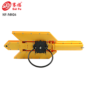 Signalisation directionnelle à flèche clignotante LED utilisée sur un cône de signalisation - Product Image 3