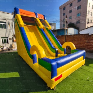 Château gonflable commercial Yuedong avec toboggan aquatique double piste et zone de saut - Product Image 5