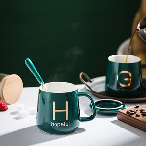 แก้วเซรามิกพร้อมฝาและช้อน 1314 ชุดสำหรับกาแฟหรือน้ำ ของขวัญคู่รัก สีพื้น สีฟ้าอ่อนและสีชมพู - Product Image 4