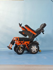 Fauteuils roulants électriques tout-terrain à moteurs brushless de luxe : utilisation encore plus facile - Product Image 4