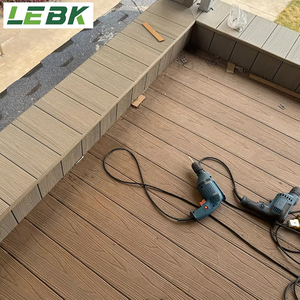 Achat en gros de carrelages de sol d'extérieur sans formaldéhyde Texture 3d Wpc Plancher cannelé Wpc Revêtement de terrasse pour hôtel - Product Image 1