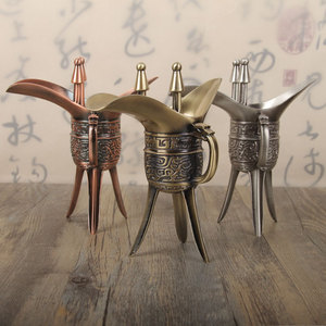 Bouteilles de vin vintage Maini, ensembles de vaisselle Father Xin Jue, tasses à motifs Taotie, ornements en bronze, trépied - Product Image 4