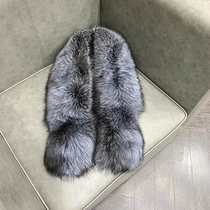 Sciarpa in Vera Pelliccia di Volpe Argentata Naturale, Calda Sciarpa Invernale in Pelliccia di Volpe Bianca, Morbido Collo Lungo in Pelliccia - Product Image 6