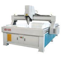 Routeur à bois NC Studio 1325 avec broche de 3,7 kW 380 V pour la gravure de portes d'armoires