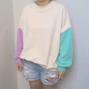 Sweat-shirt simple et tendance pour bébé, à manches longues, avec blocs de couleur, col rond, pull pour tout-petit - Product Image 3