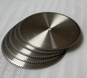 Lame de <span class=keywords><strong>scie</strong></span> circulaire en carbure BT, <span class=keywords><strong>disque</strong></span> de coupe en aluminium 120T <span class=keywords><strong>pour</strong></span> <span class=keywords><strong>scie</strong></span> à <span class=keywords><strong>onglet</strong></span>, outil de coupe métallique durable <span class=keywords><strong>pour</strong></span> alliage d'aluminium - Product Image 2