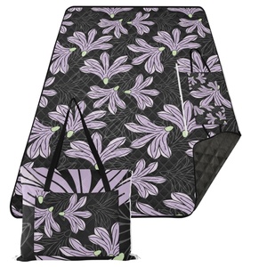 Manta de Playa Extra Grande, Plegable, con Cierre, Reciclada, 60x80 Pulgadas, con Diseño de Flores Hawaianas, Personalizada, Portátil, para Picnic - Product Image 1