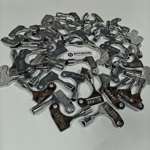 Outil d'accès d'urgence pour <span class=keywords><strong>ascenseur</strong></span>, clé triangulaire de déverrouillage d'<span class=keywords><strong>ascenseur</strong></span>, clé de force triangulaire pour porte d'<span class=keywords><strong>ascenseur</strong></span> - Product Image 1