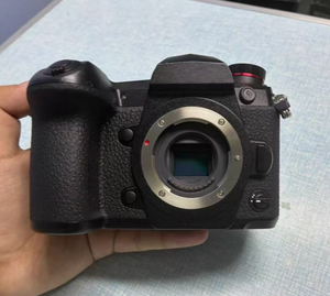 Cámara Digital Panasonic G9 Usada, Cuerpo de Cámara DC-G9 Original - Product Image 2