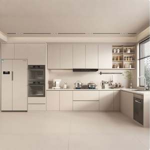 Projet American Villas : Armoire de cuisine en MDF avec porte carrée de style shaker, finition stratifiée couleur bois brillant, robinet et évier, pour appartement et centre commercial - Product Image 1