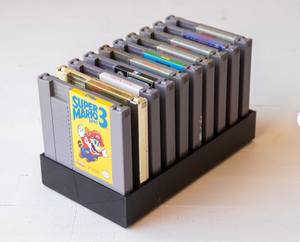 Yageli fabbrica all'ingrosso nero acrilico NES cartuccia stand per la collezione di videogiochi retrò - Product Image 4