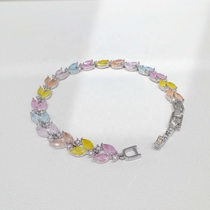 Bracelet en argent sterling 925 plaqué or avec pierres colorées, style mode féminin, zircon cubique taille poire, idéal pour les fêtes - Product Image 2